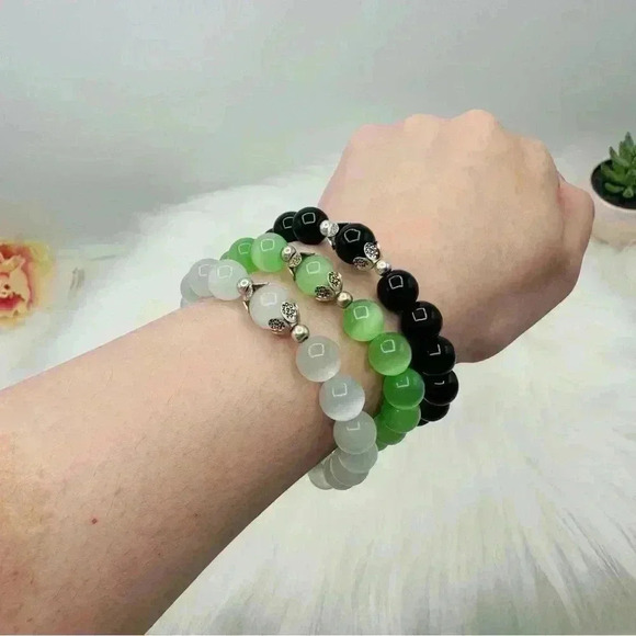 White Moonstone, Green Chrysoberyl & Onyx Black Natural Stone Bundle 3 Bracelets - Picture 4 of 8